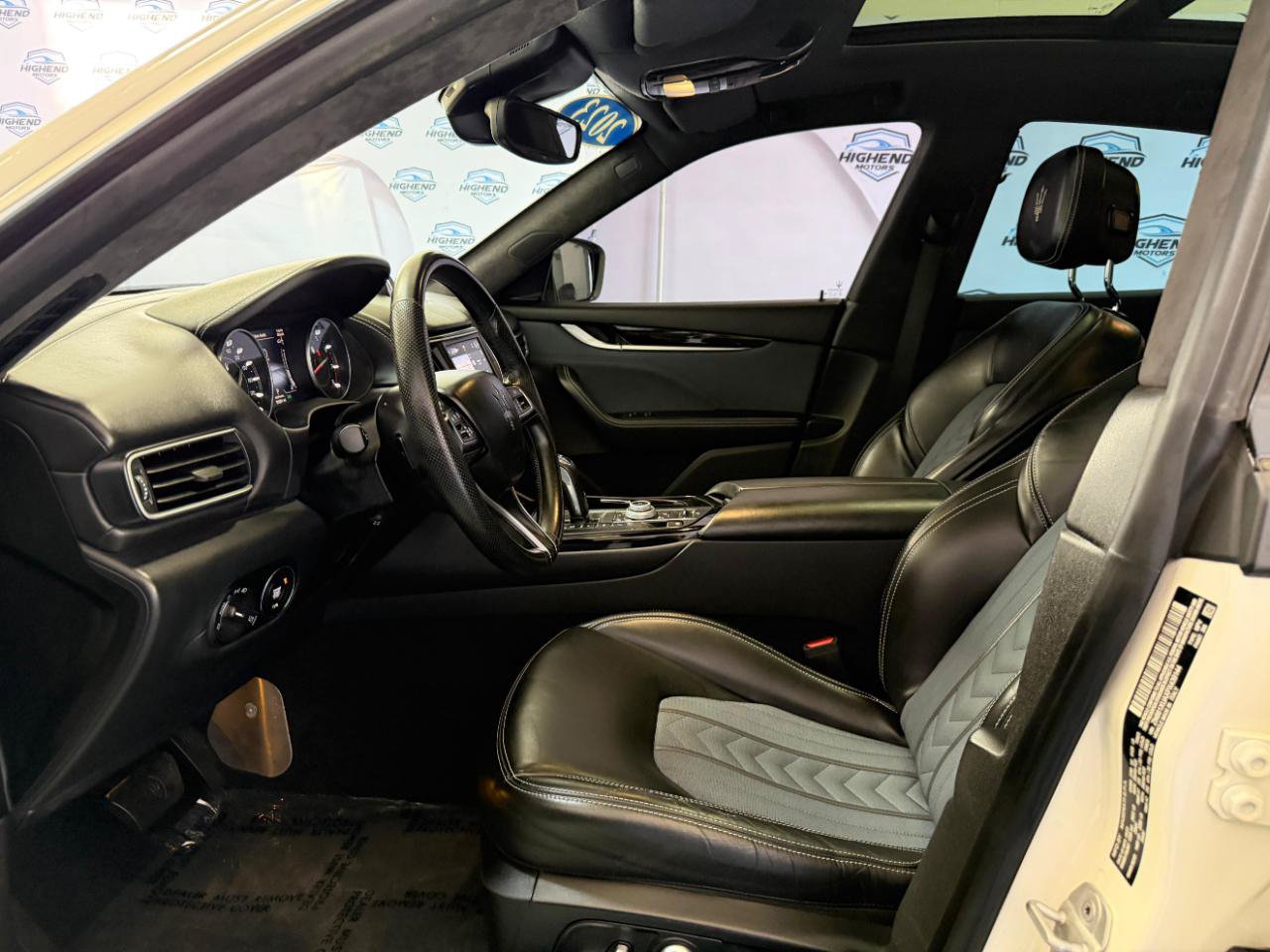 Used 2023 Maserati Levante GT AWD/4WD image 15