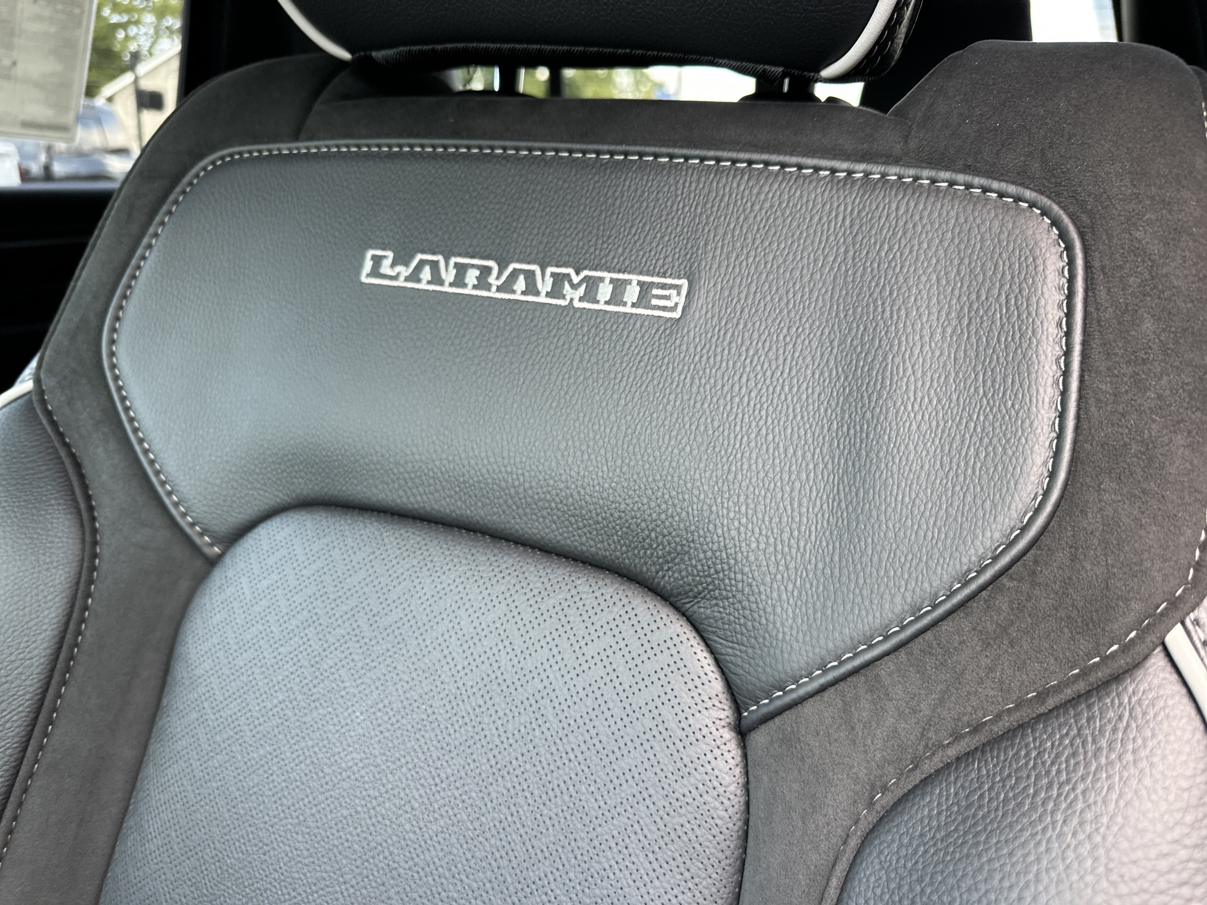 New 2027 RAM 1500 Laramie w/ Night Edition AWD/4WD image 31