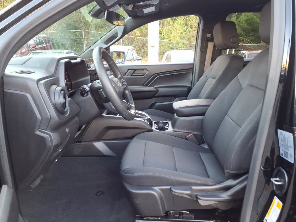 Certified 2024 Chevrolet Colorado Trail Boss w/ Advanced Trailering Package AWD/4WD image 11