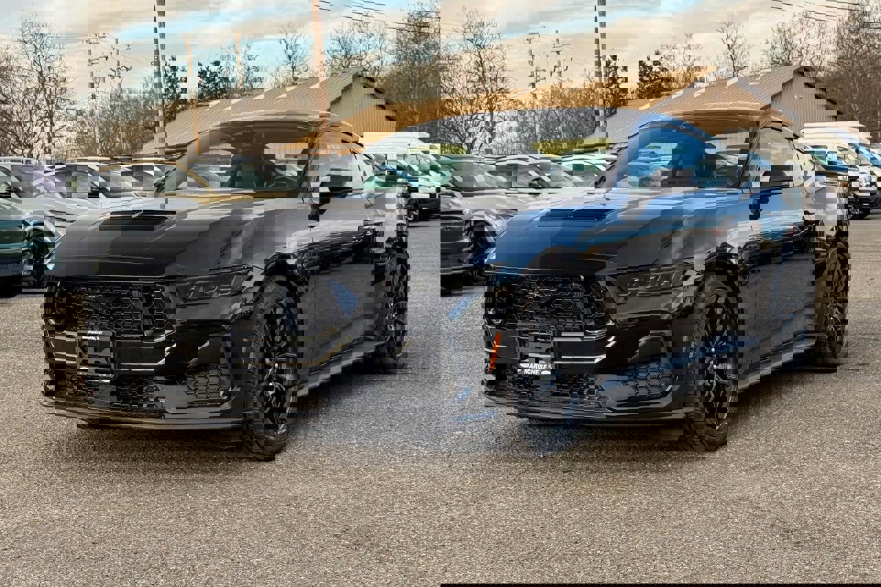 Used 2024 Ford Mustang GT Premium image 7