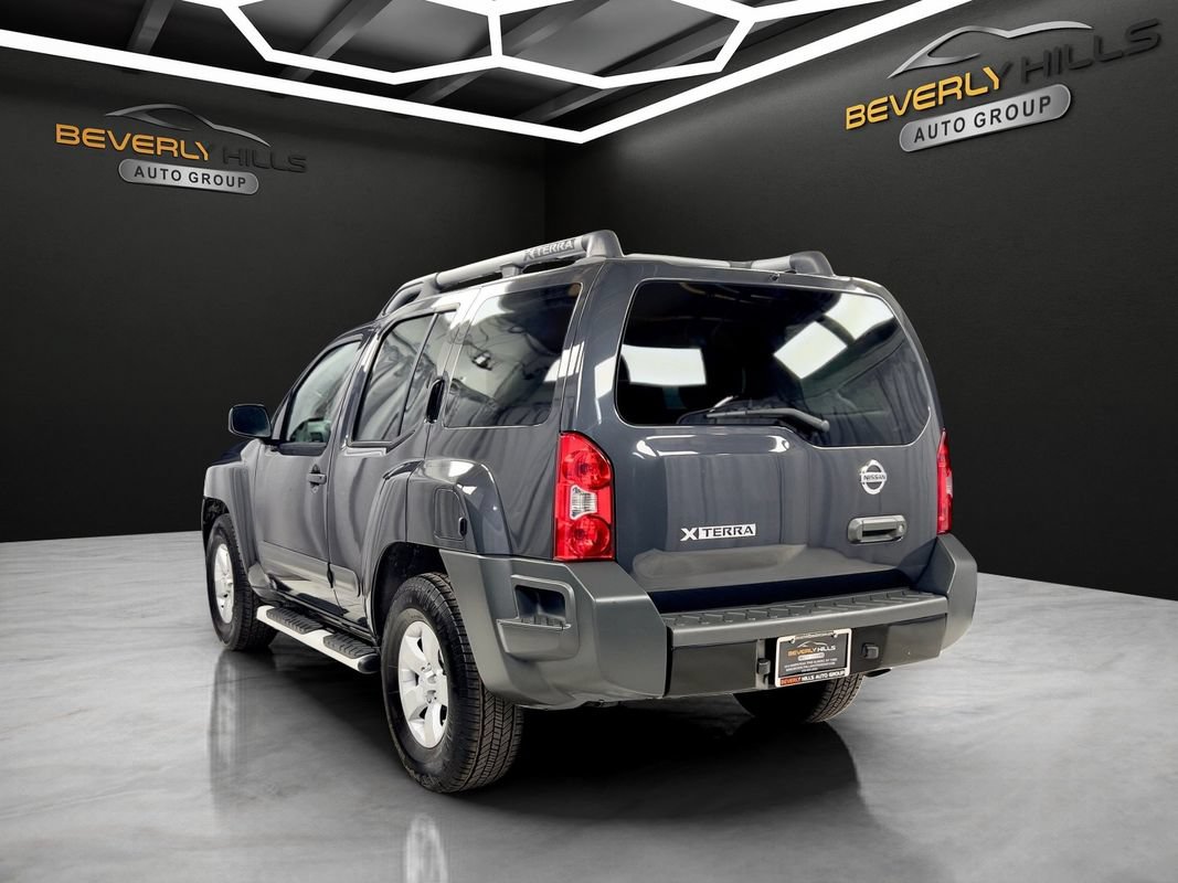 Used 2013 Nissan Xterra S RWD image 3