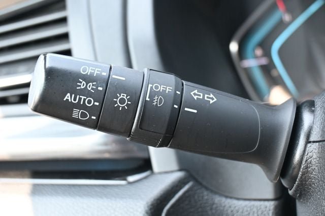 Used 2023 Honda Odyssey Elite image 43