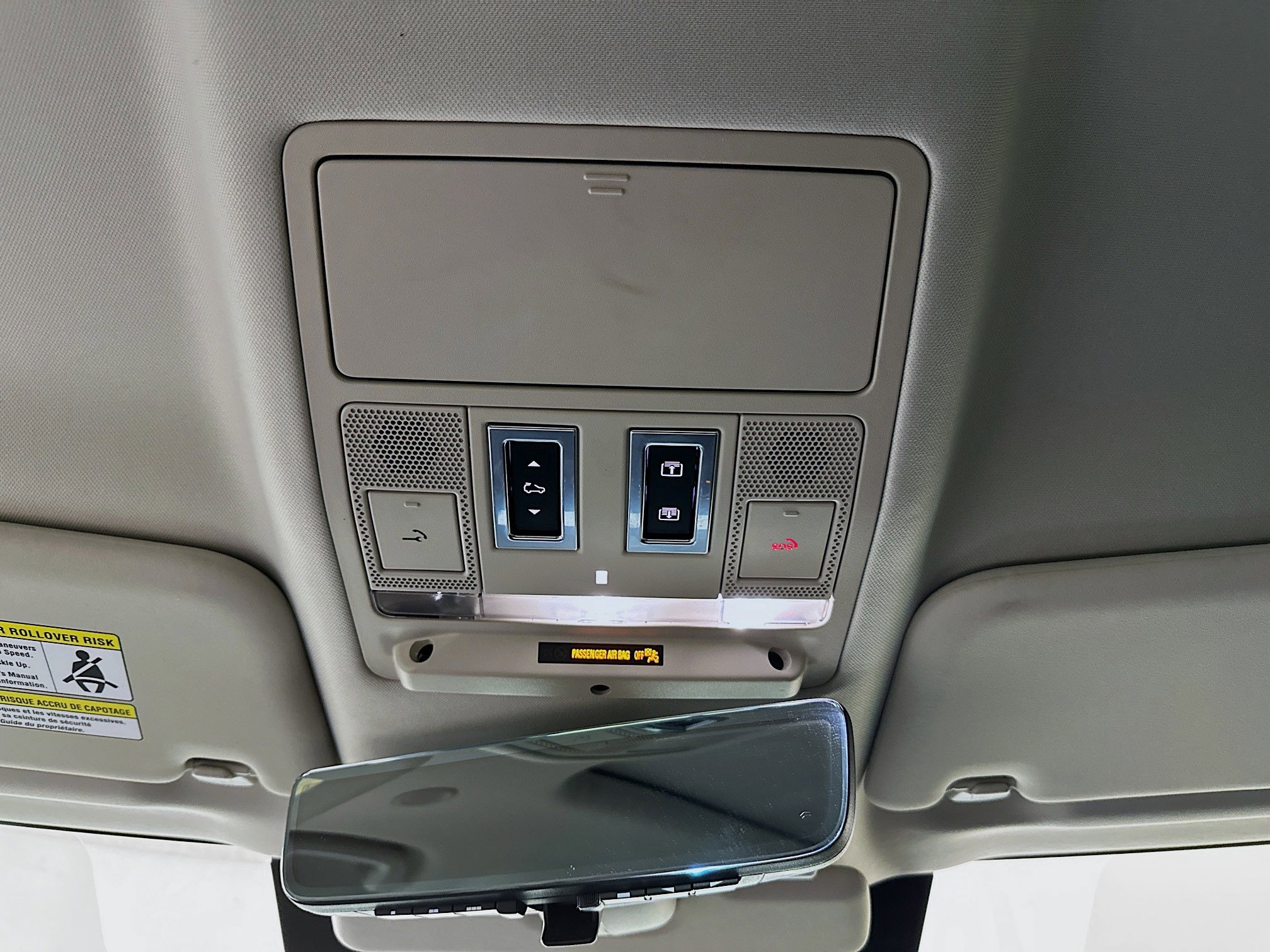 Used 2021 Land Rover Defender 110 SE image 18