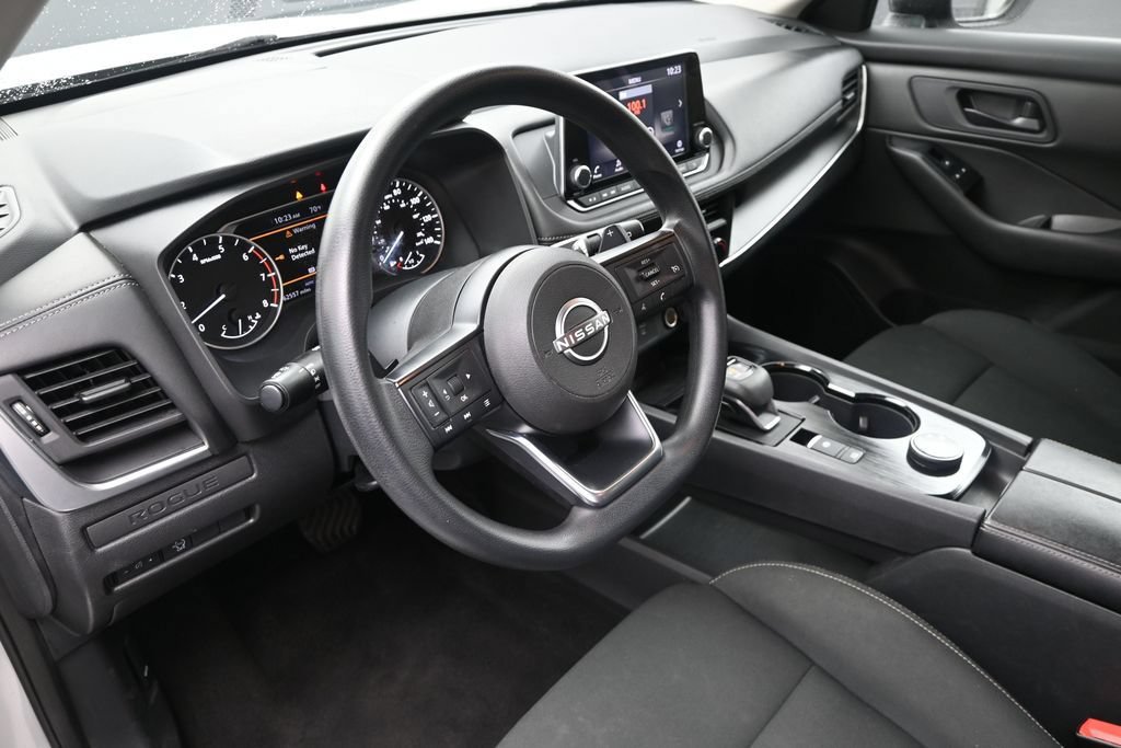 Used 2024 Nissan Rogue S AWD/4WD image 16