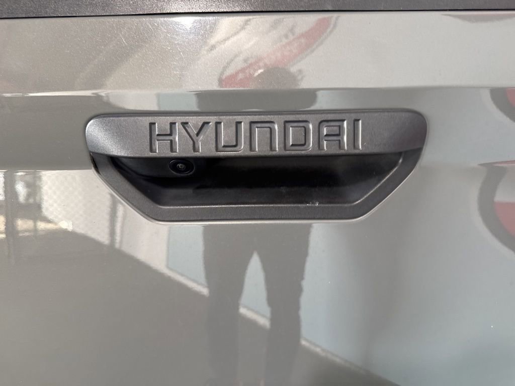 Used 2023 Hyundai Santa Cruz SEL image 15