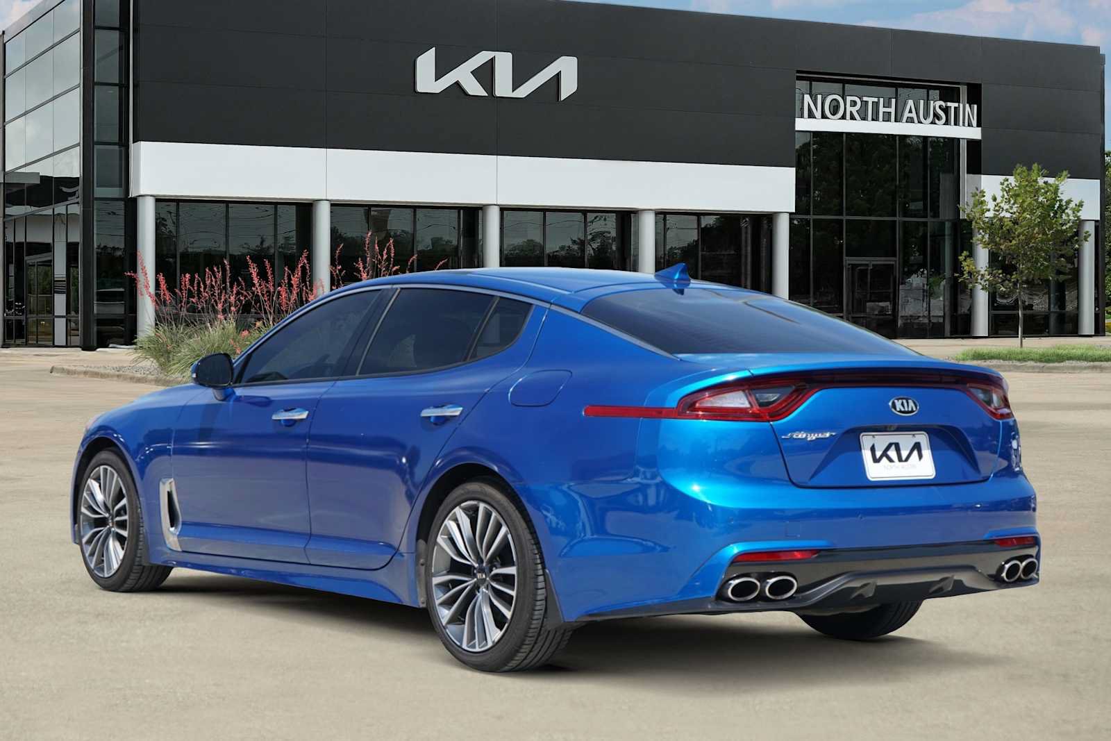 Used 2018 Kia Stinger Premium RWD image 4