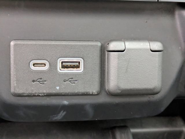 Used 2020 GMC Sierra 2500 AT4 w/ AT4 Premium Package image 26