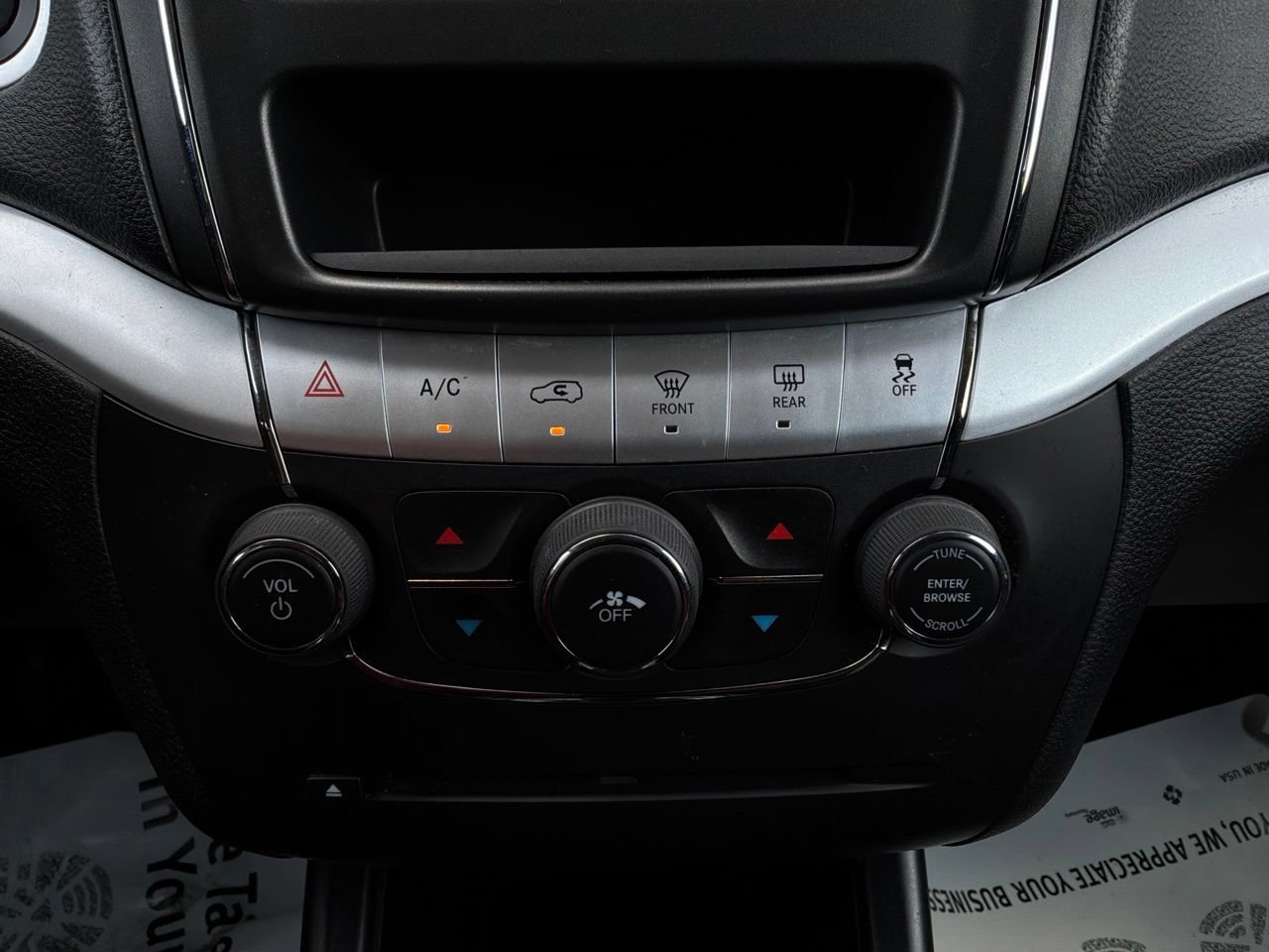 Used 2020 Dodge Journey SE FWD image 24