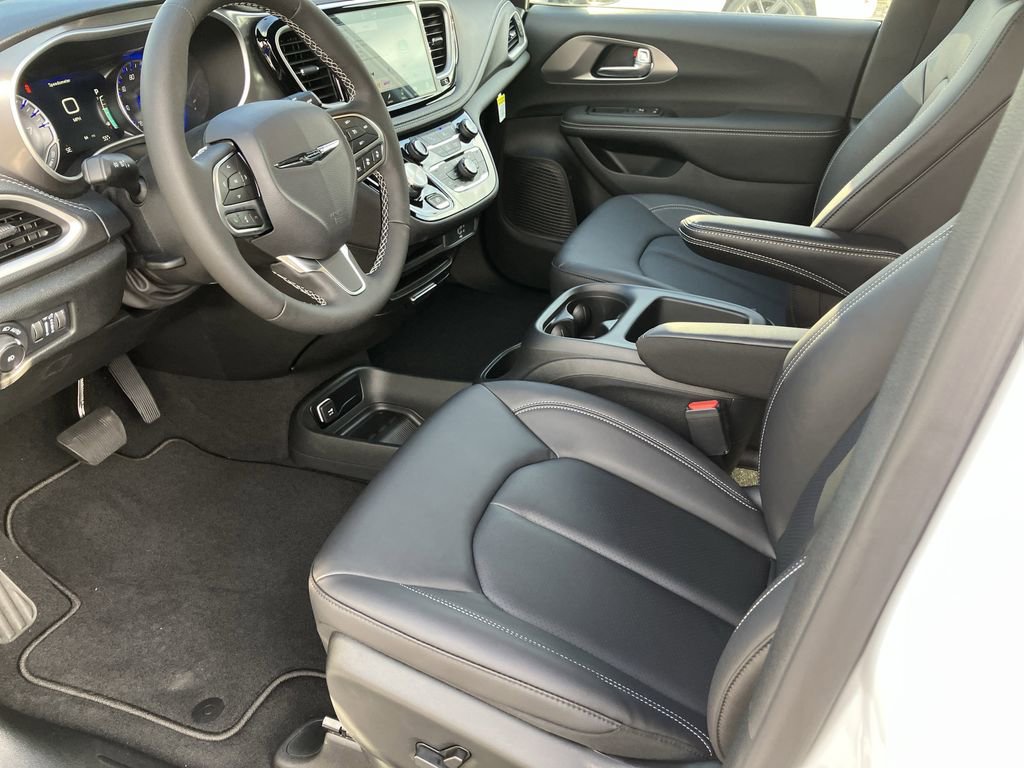 New 2026 Chrysler Pacifica Select image 25