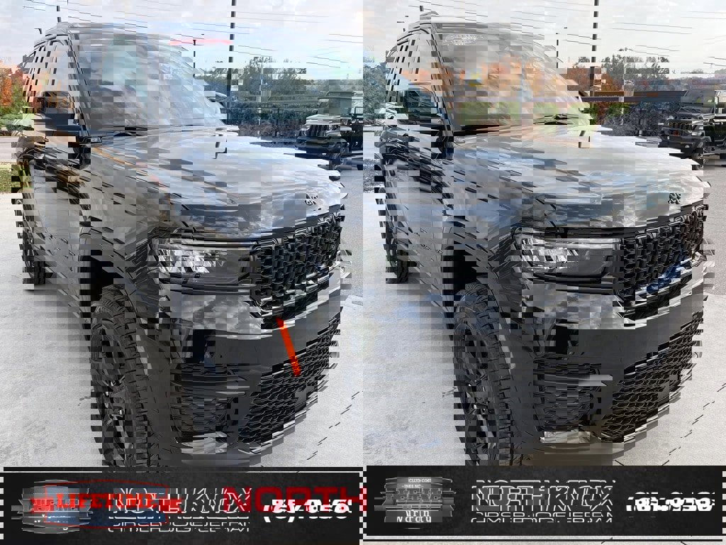 New 2025 Jeep Grand Cherokee Altitude image 31