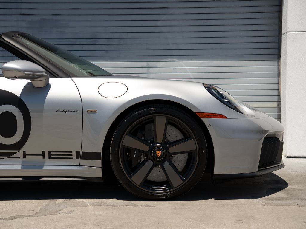 New 2026 Porsche 911 GTS RWD image 10