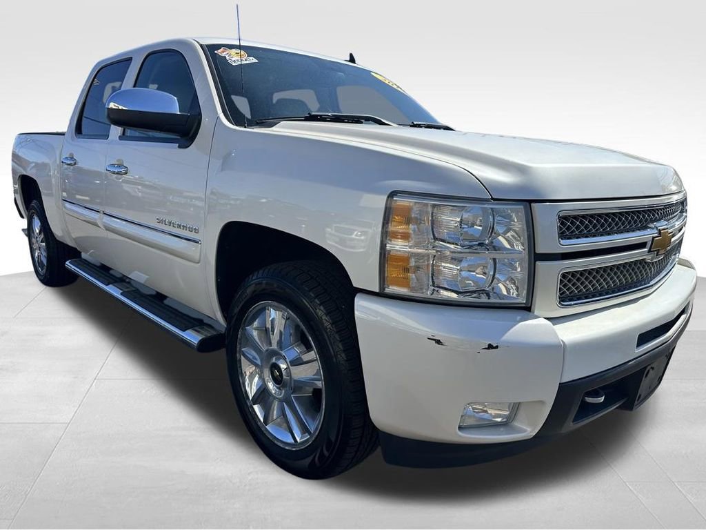 Used 2013 Chevrolet Silverado 1500 LTZ w/ LTZ White Diamond Edition image 8