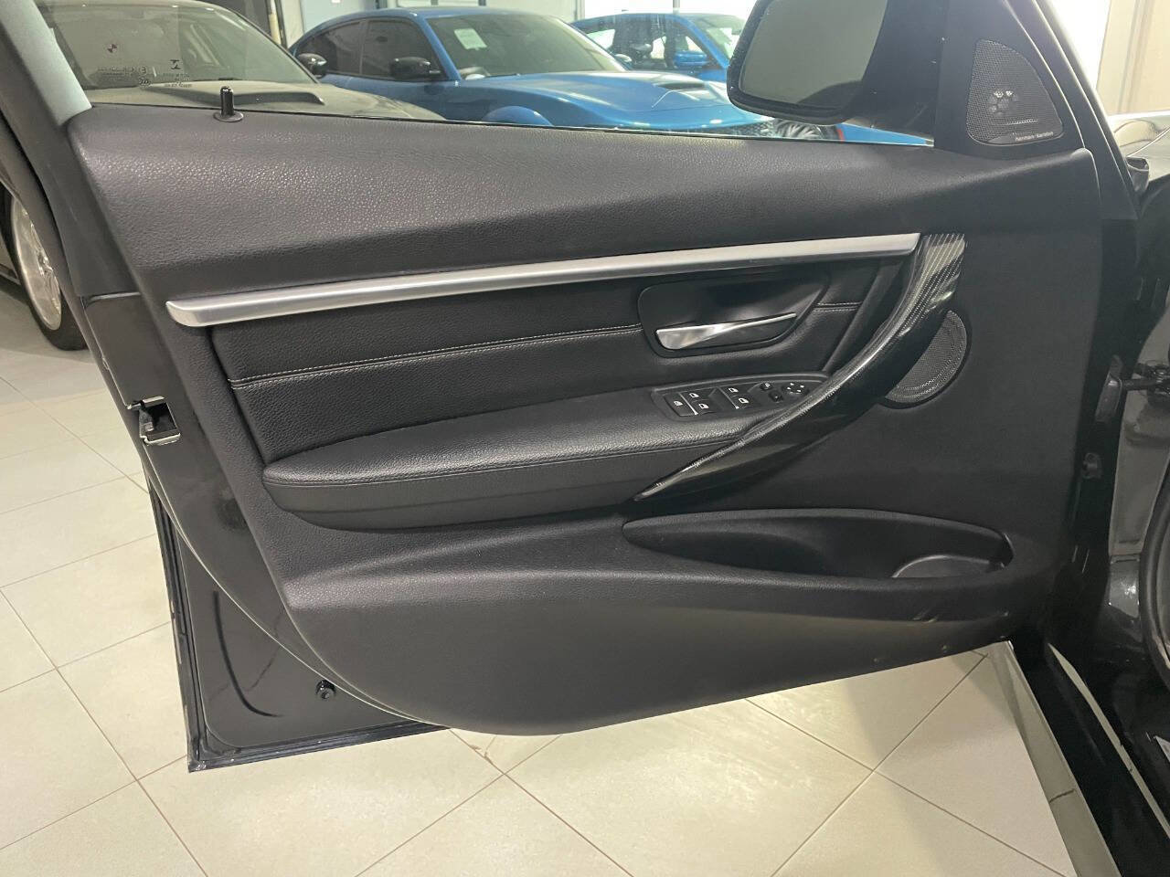 Used 2017 BMW 340i xDrive Sedan image 13