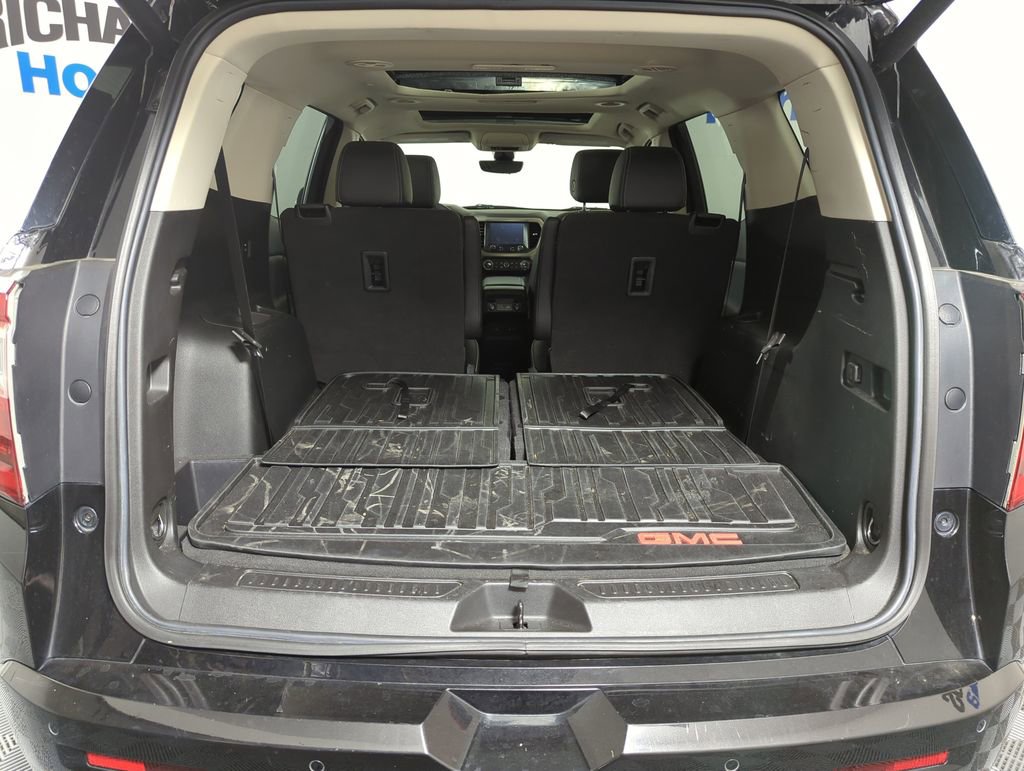 Used 2022 GMC Acadia Denali w/ Denali Ultimate Package image 18