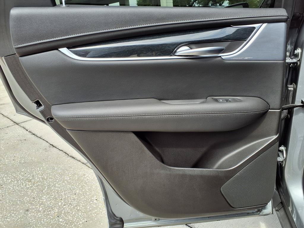 Certified 2024 Cadillac XT5 Premium Luxury FWD image 17