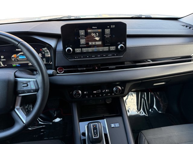 Used 2023 Mitsubishi Outlander SE AWD/4WD image 15
