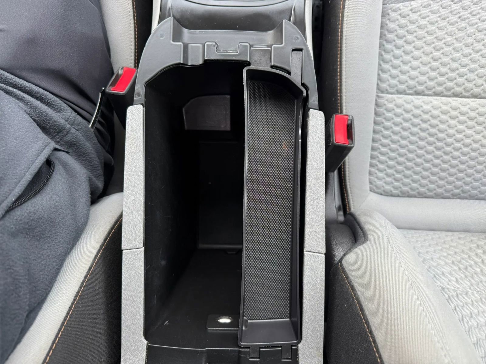 Used 2018 GMC Terrain SLE image 40