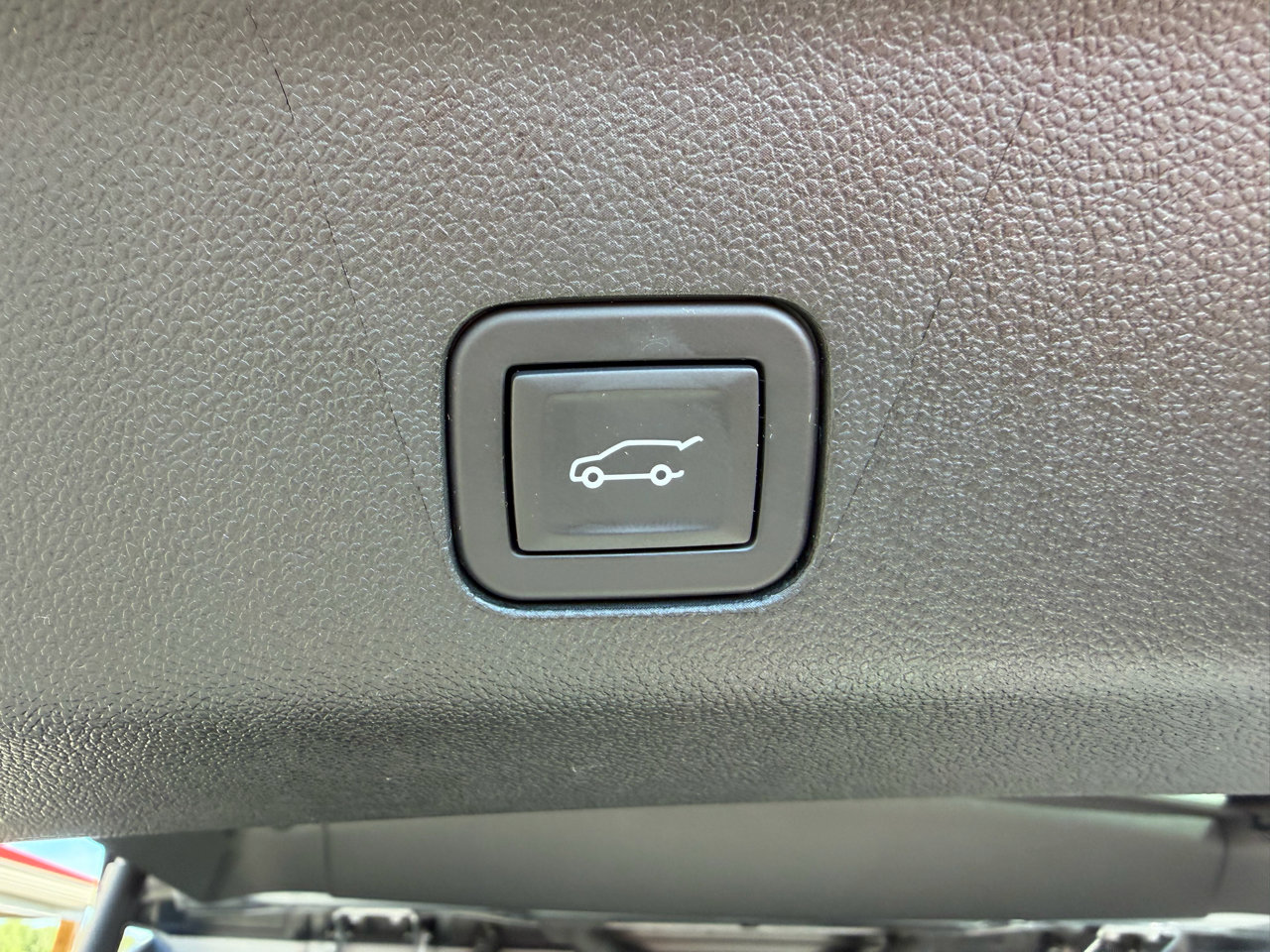 Used 2024 Chevrolet Tahoe High Country w/ Advanced Technology Package image 7