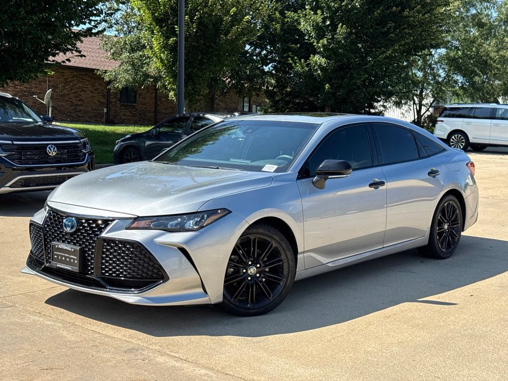 Used 2022 Toyota Avalon XSE FWD image 6