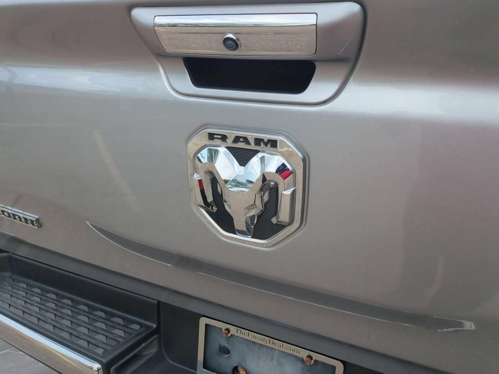 Used 2019 RAM 1500 Big Horn AWD/4WD image 10