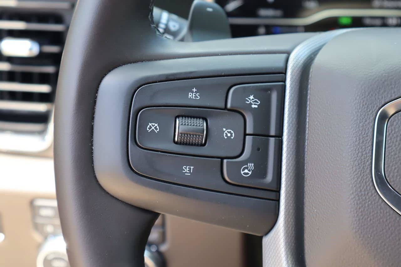 Used 2025 GMC Sierra 1500 Denali w/ Denali Reserve Package AWD/4WD image 13