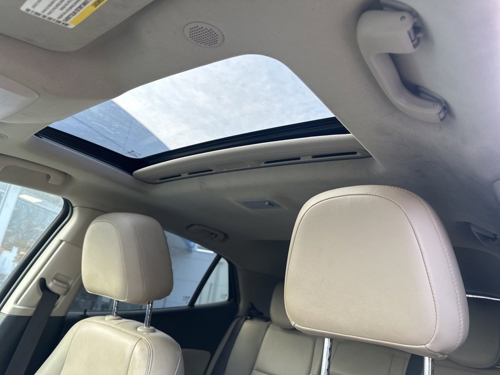 Used 2019 Buick Encore Essence w/ Experience Buick Package image 19