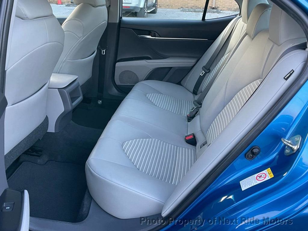 Used 2018 Toyota Camry SE image 17