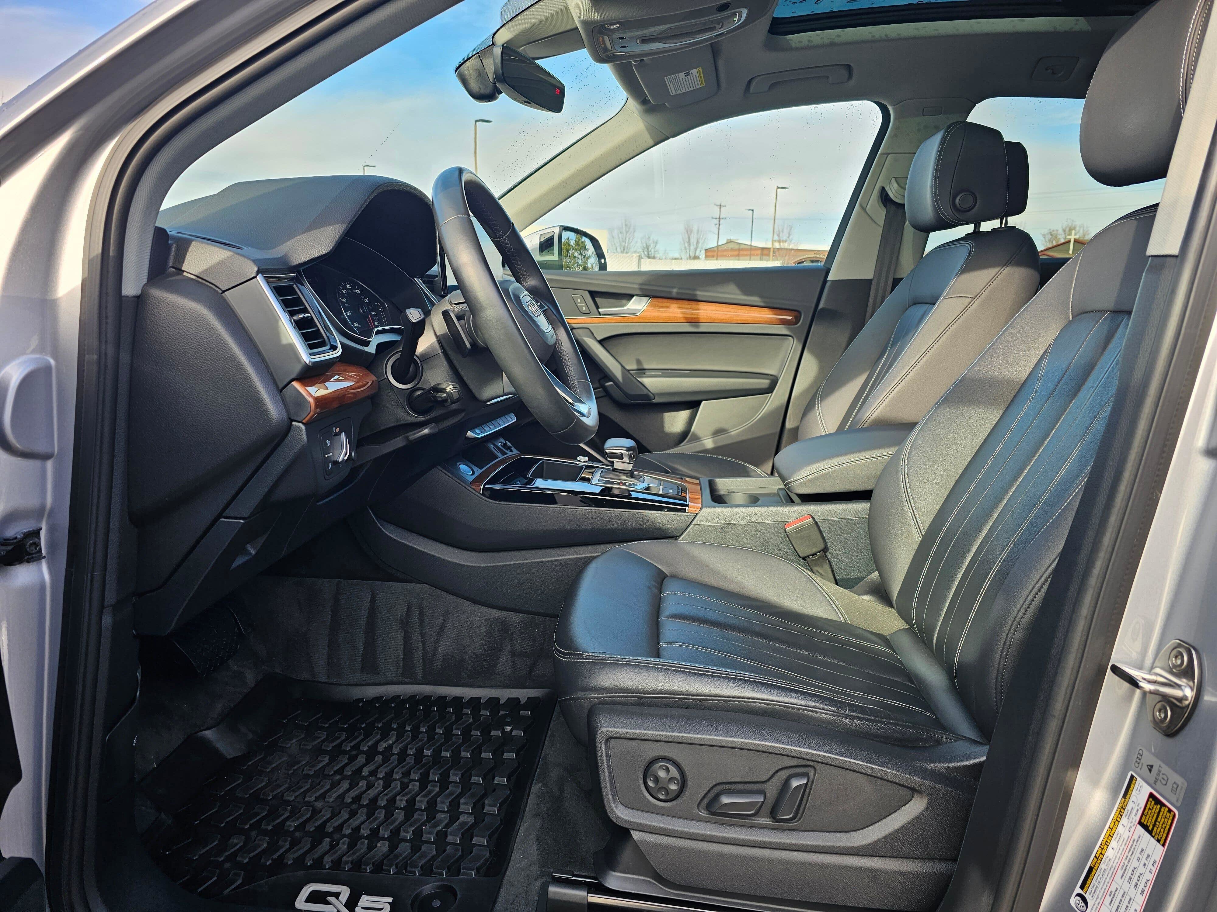 Used 2023 Audi Q5 2.0T Premium image 11