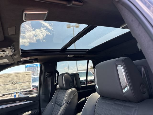 New 2026 Cadillac Escalade V w/ LPO, ONYX Package AWD/4WD image 19