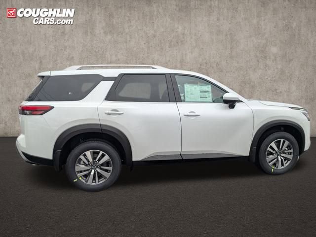 New 2025 Nissan Pathfinder SL w/ Black Appearance Package image 9