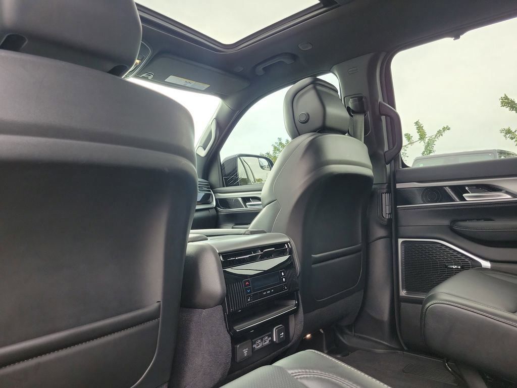 New 2024 Jeep Wagoneer Series II w/ Convenience Group I image 12