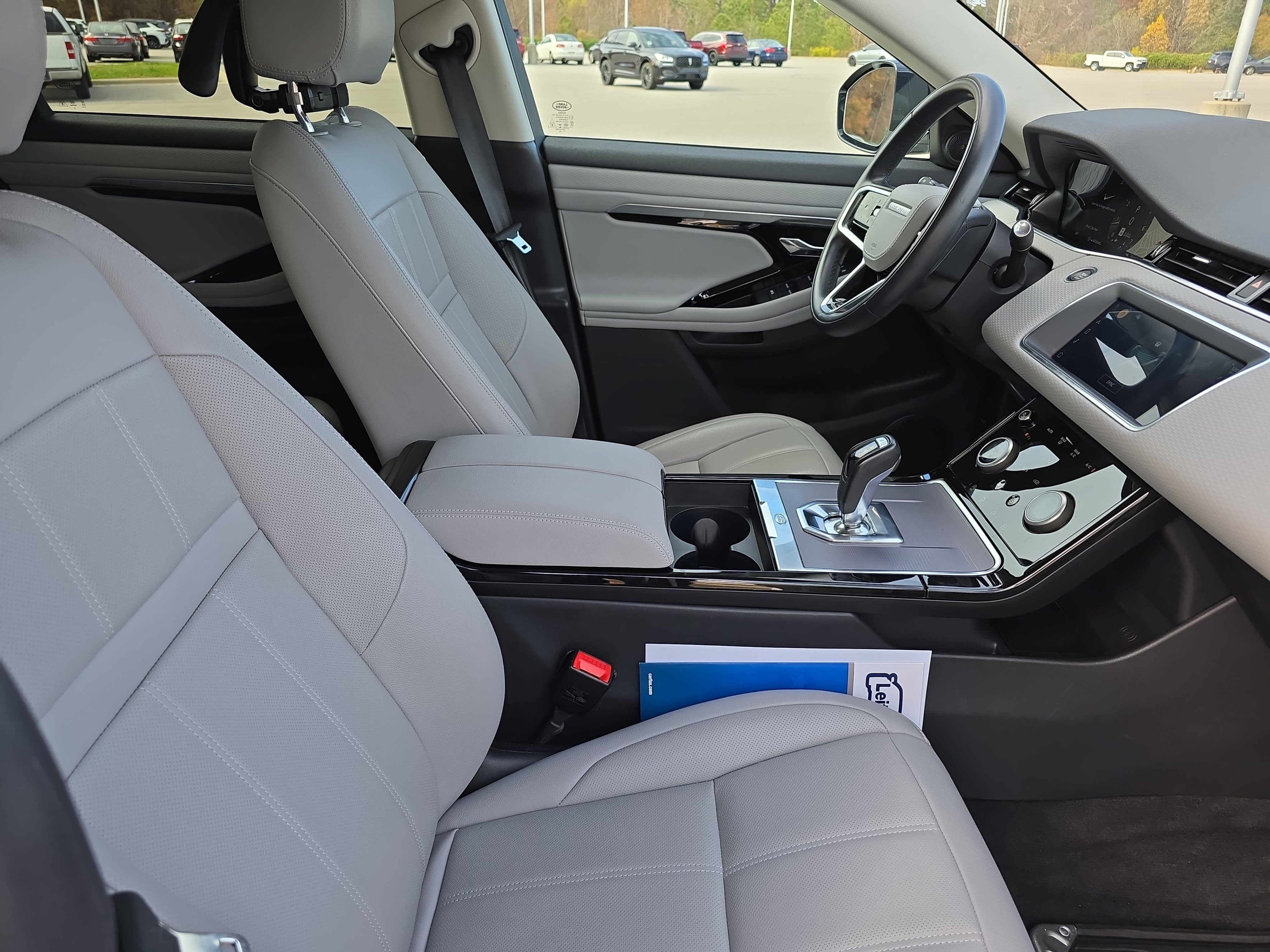 Used 2023 Land Rover Range Rover Evoque S image 10