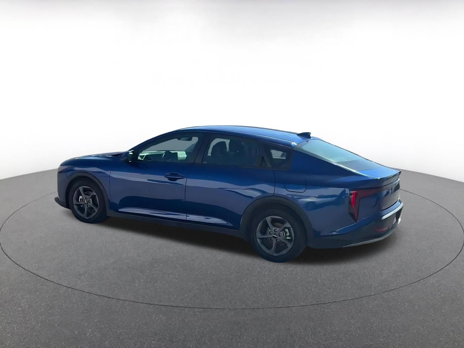 Used 2025 Kia K4 LXS image 10