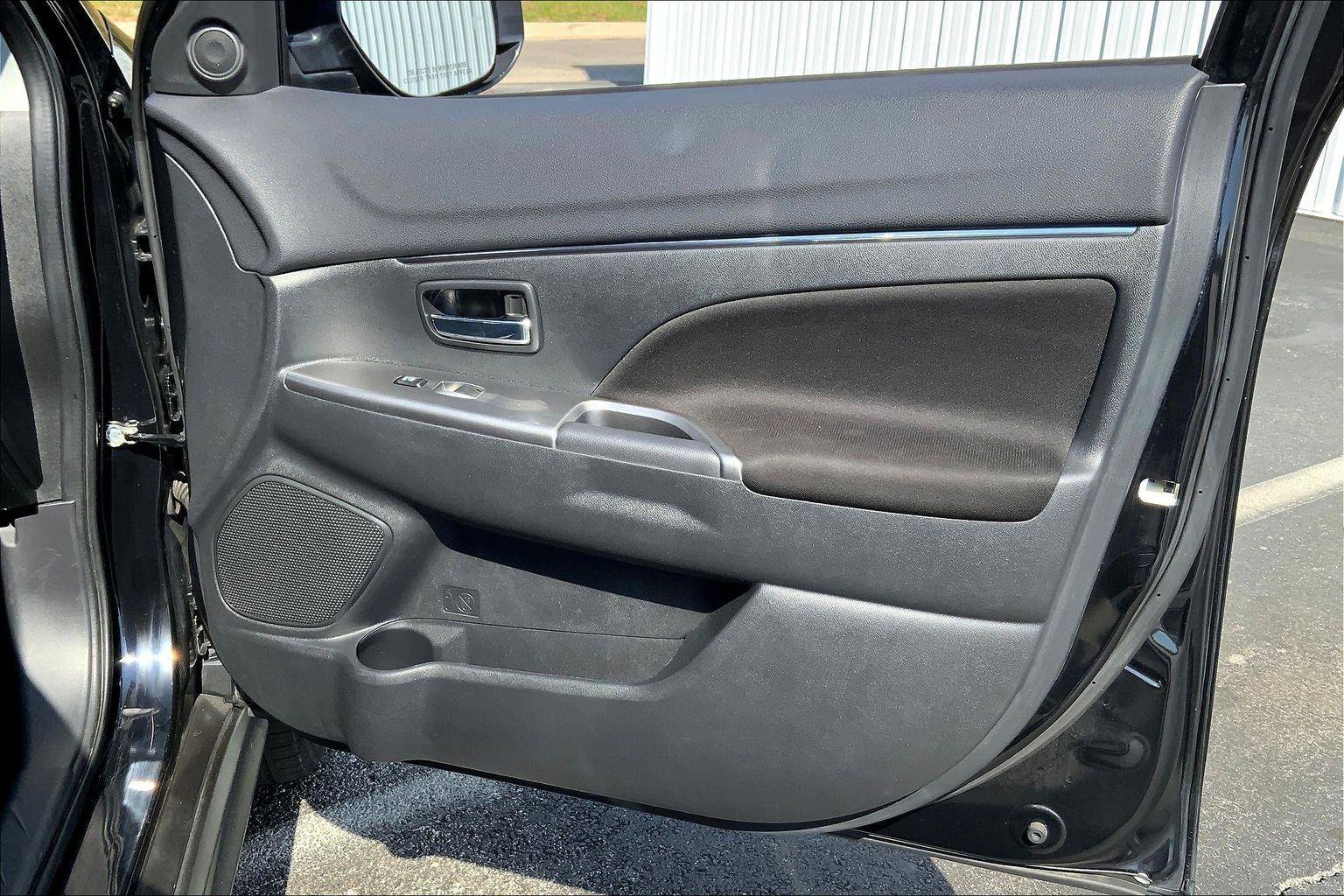 Used 2021 Mitsubishi Outlander Sport SE AWD/4WD image 22