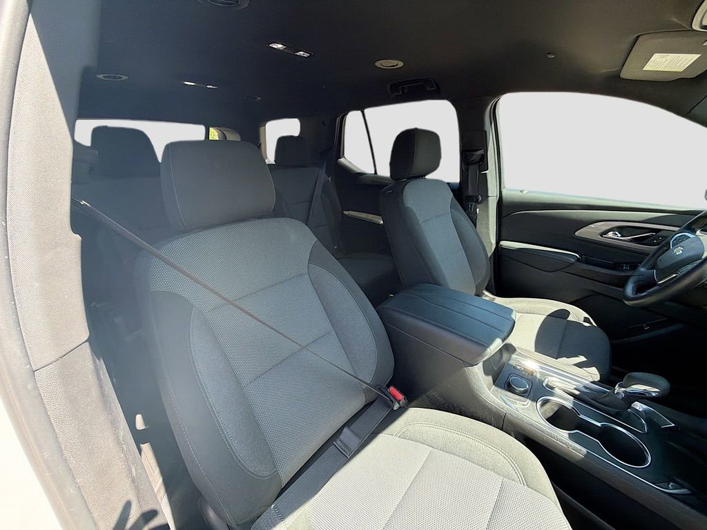 Used 2023 Chevrolet Traverse LT image 28
