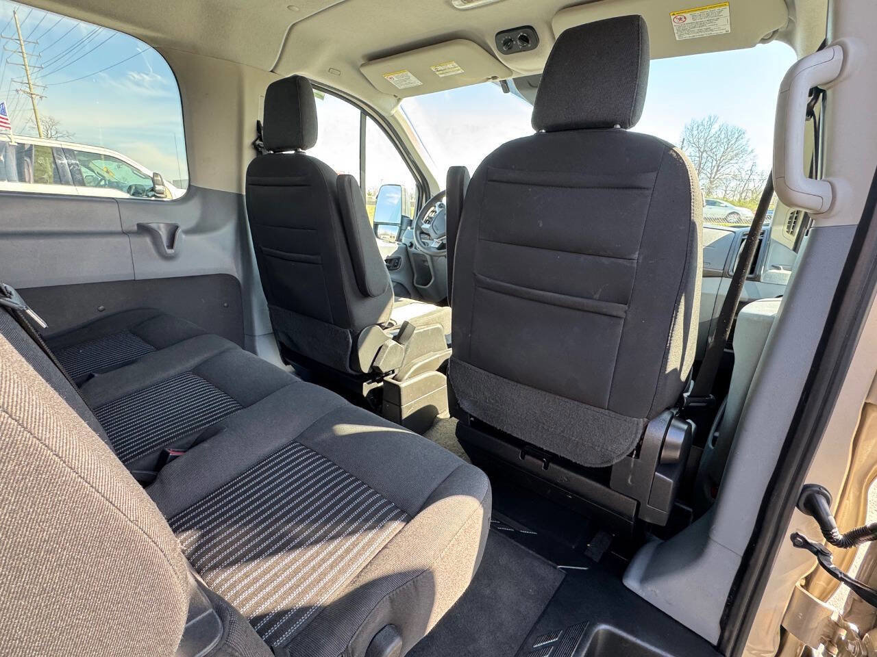 Used 2019 Ford Transit 350 XLT image 17