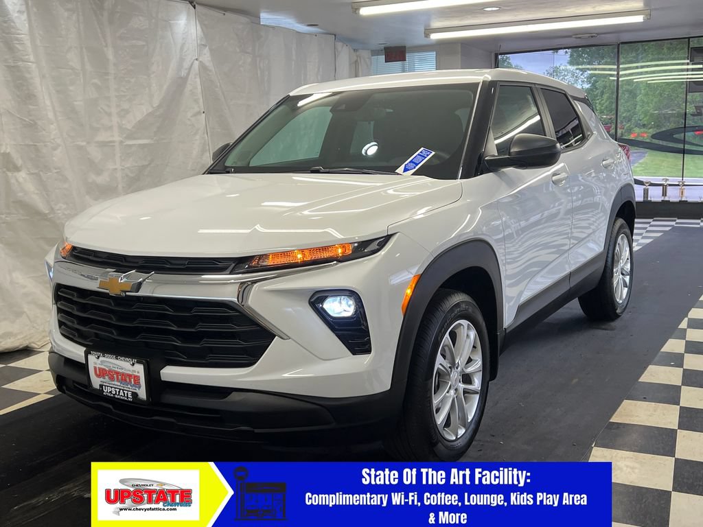 Used 2026 Chevrolet TrailBlazer LS w/ LS Convenience Package AWD/4WD video 3