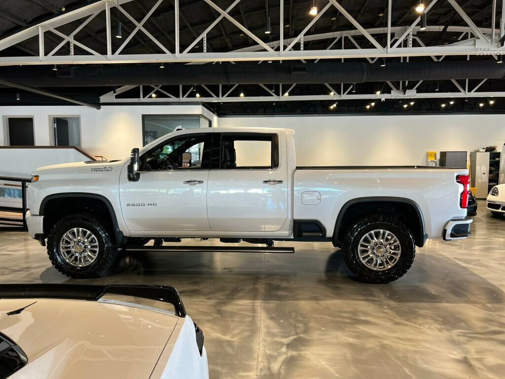 Used 2023 Chevrolet Silverado 2500 High Country image 2
