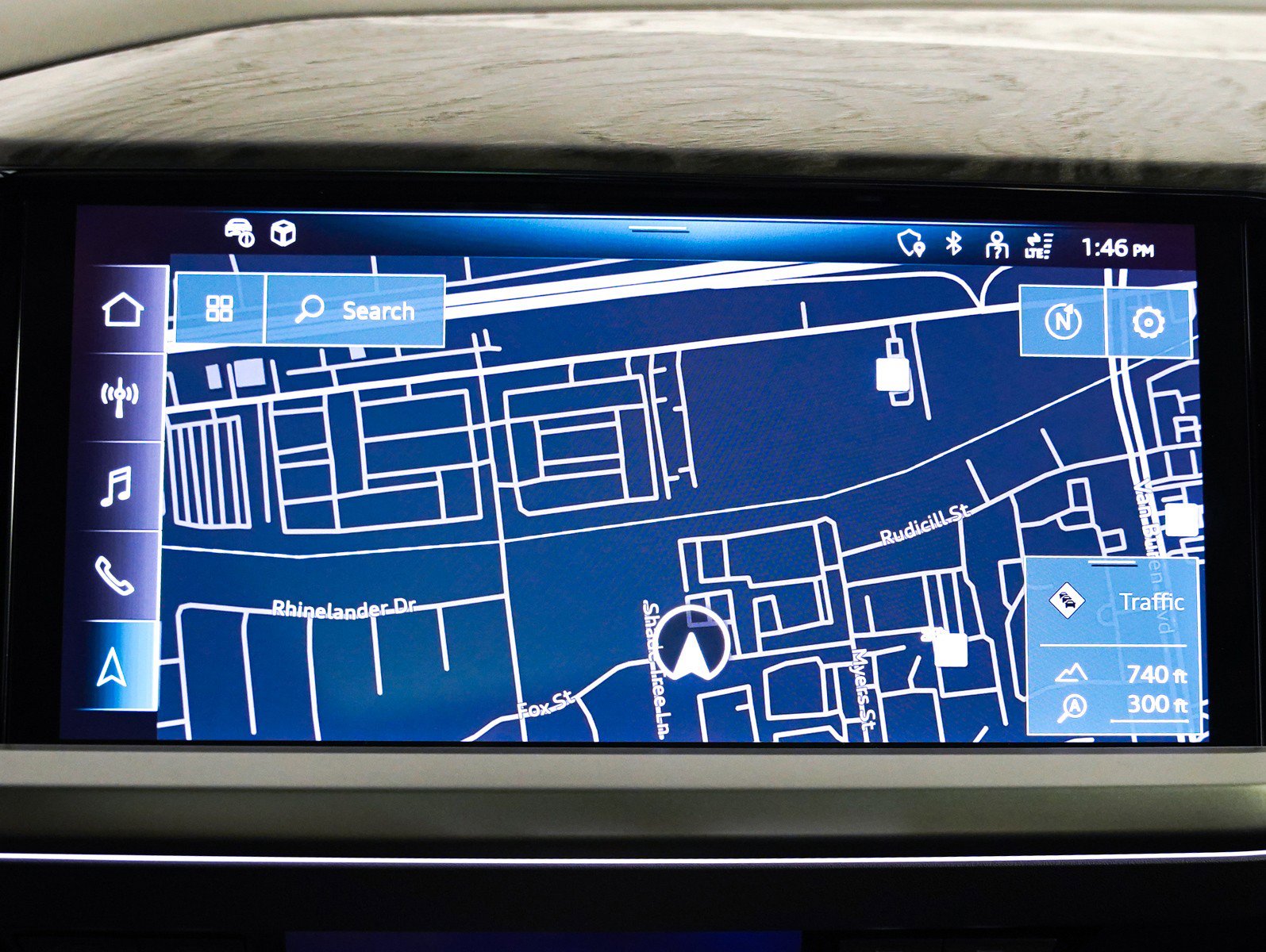 Used 2024 Audi Q4 e-tron Premium Plus image 17