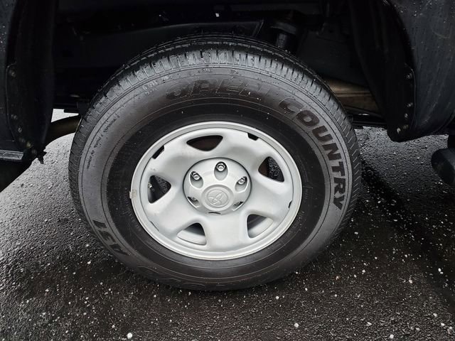 Used 2023 Toyota Tacoma SR image 9