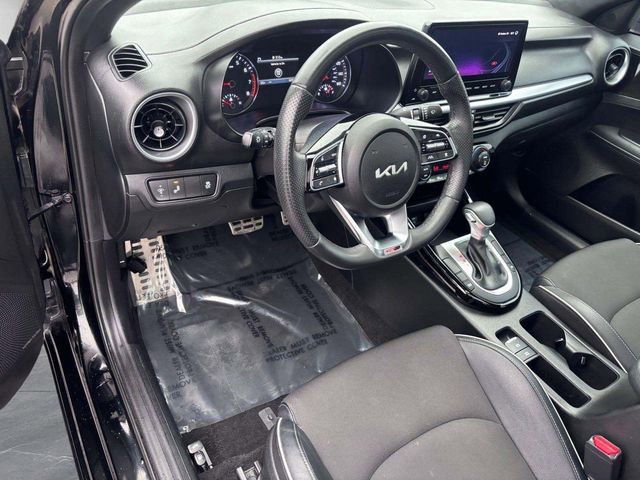 Used 2023 Kia Forte GT-Line w/ GT-Line Premium Package image 9