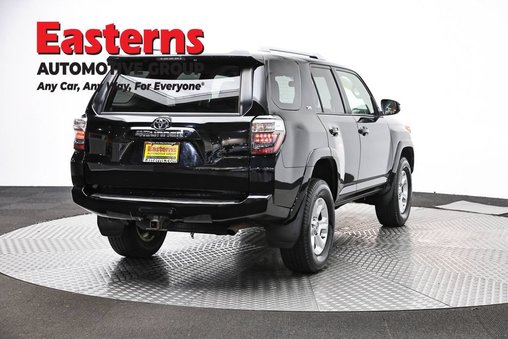 Used 2015 Toyota 4Runner SR5 AWD/4WD image 5