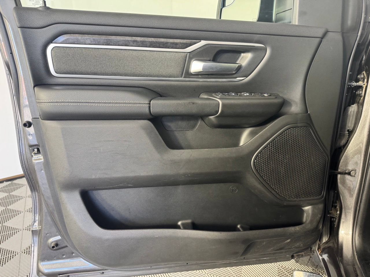 Used 2022 RAM 1500 Big Horn AWD/4WD image 9