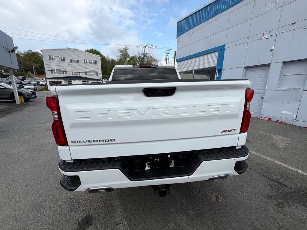 Used 2023 Chevrolet Silverado 1500 RST w/ Z71 Off-Road Package AWD/4WD image 4