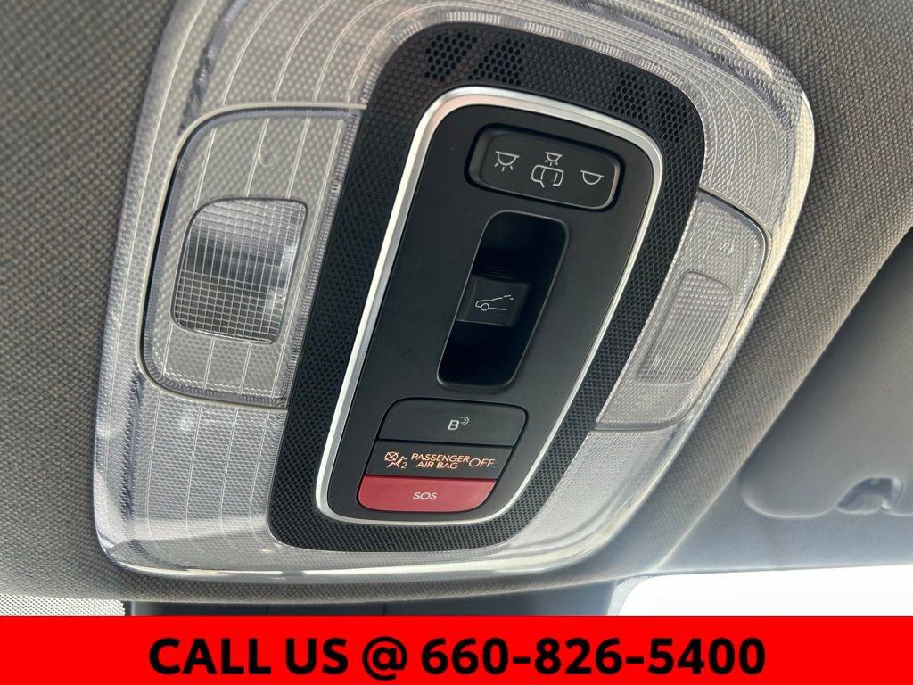 Used 2025 Hyundai Elantra SEL image 17