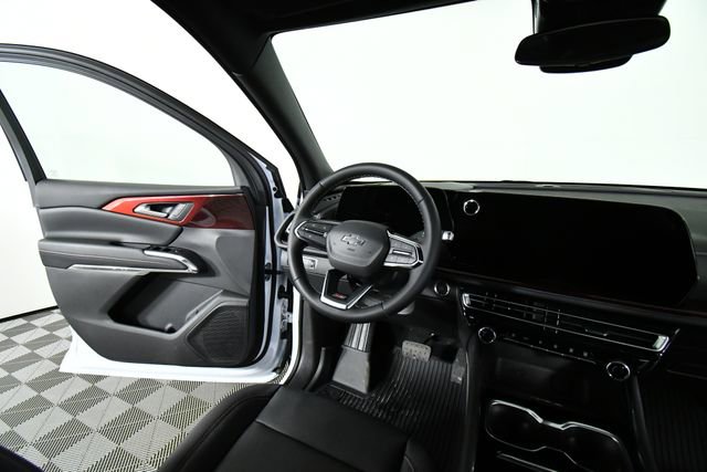 New 2026 Chevrolet Traverse Z71 w/ LPO, Floor Liner Package image 19