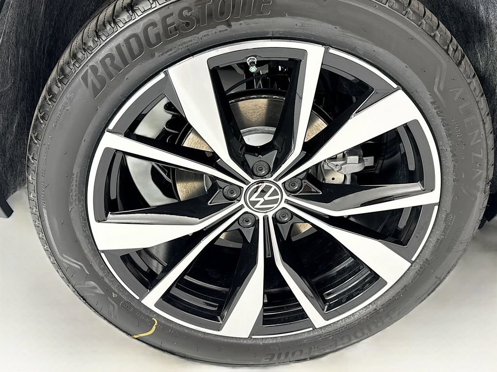 New 2026 Volkswagen Atlas SEL Premium R-Line AWD/4WD image 32