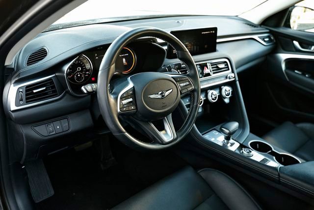 Used 2023 Genesis G70 2.0T image 17