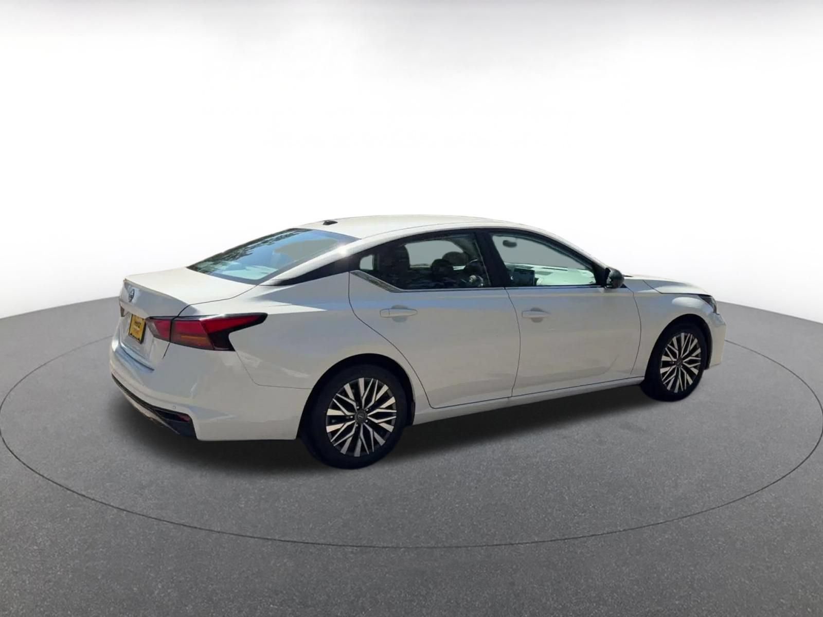 Used 2026 Nissan Altima 2.5 SV FWD image 12