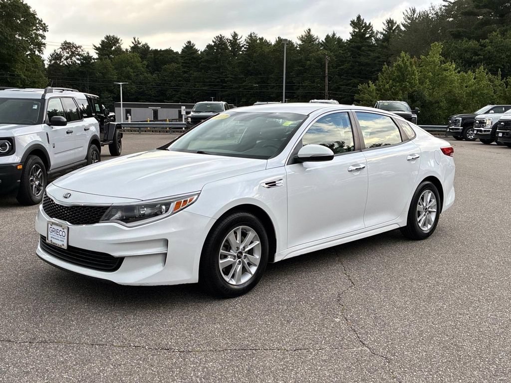 Used 2017 Kia Optima LX FWD image 3